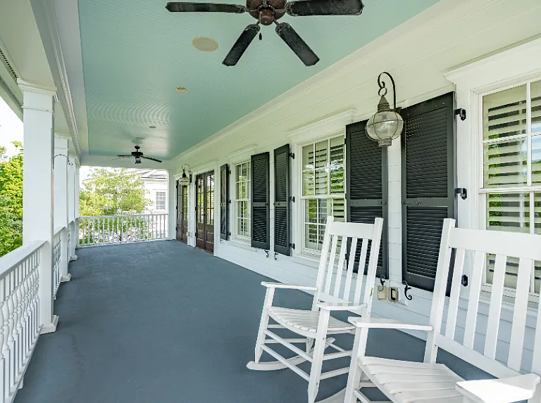 221 King George St — Photo 36