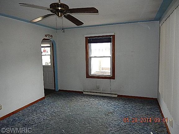 3rd image of 435 Goguac St W