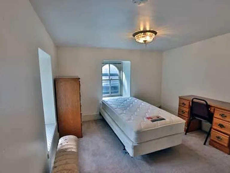 104 E Gilman St — Photo 21