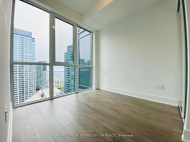 38 Iannuzzi St #LPH09 — Photo 5