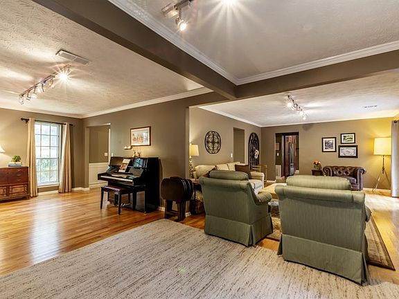 5th image of 775 Crab Orchard Ct