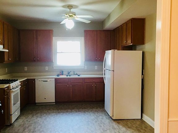 3rd image of 506 Hancock St