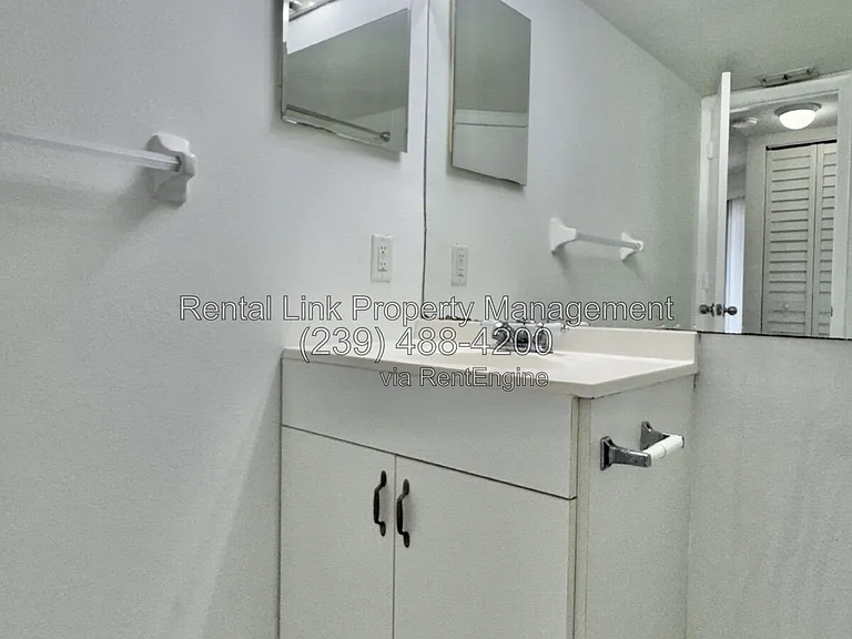 150 Santa Clara Dr #5 — Photo 23