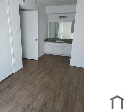 3rd image of 5625 Antoine Dr #107