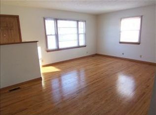 4730 N 93rd St, Omaha, NE 68134