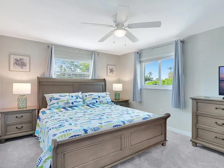 5845 Riverside Ln — Photo 11