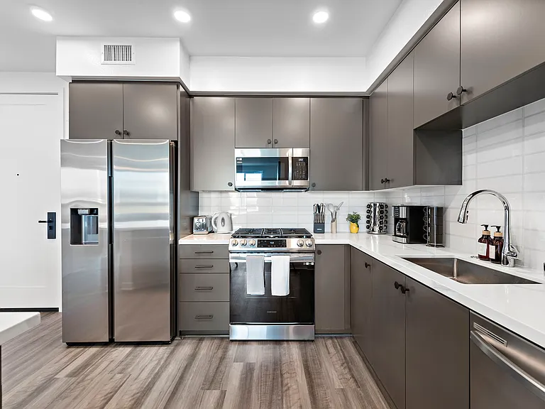 Steely Irvine Cir — Photo 5