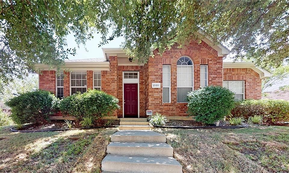 1st image of 2101 Fountain Dr