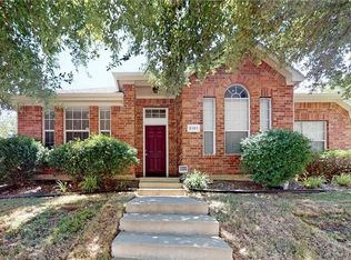 2101 Fountain Dr, Lewisville, TX 75067