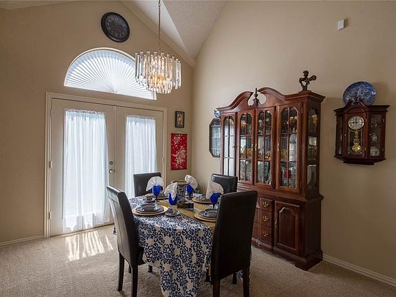 5th image of 2305 Havard Oak Dr