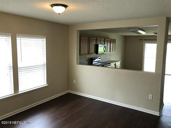4th image of 75086 Ravenwood Dr