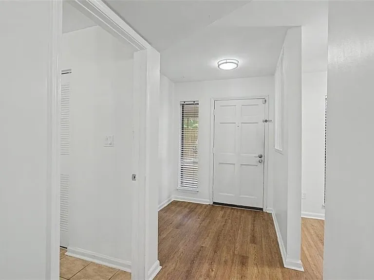 6350 Hawthorne Ter — Photo 7