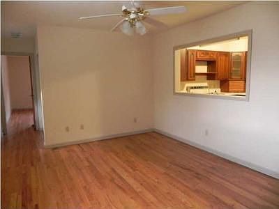 3rd image of 1618 Melody Ln