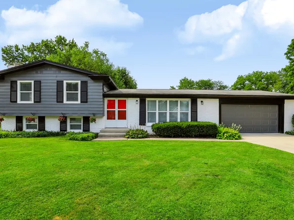 441 Ash Dr, Carmel, IN 46032