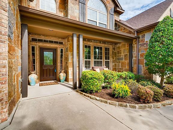 4th image of 122 Wood Bend Ct