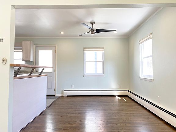 3rd image of 9 Green St #1