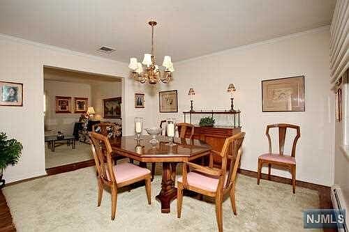 5th image of 72 Clairmont Dr