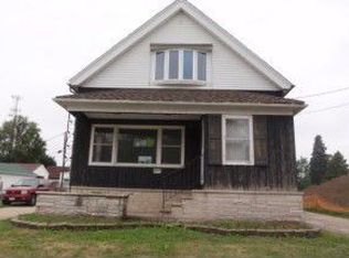 3671 S Kinnickinnic Ave, Saint Francis, WI 53235