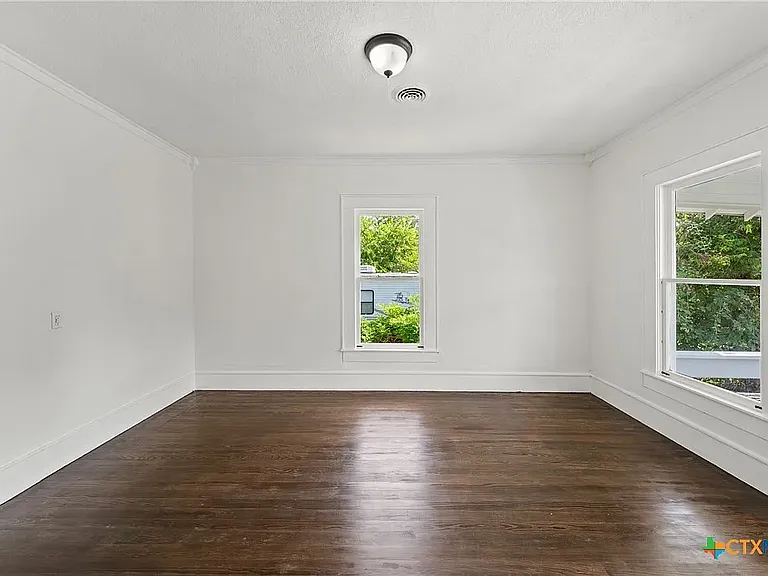 710 N Wall St — Photo 6