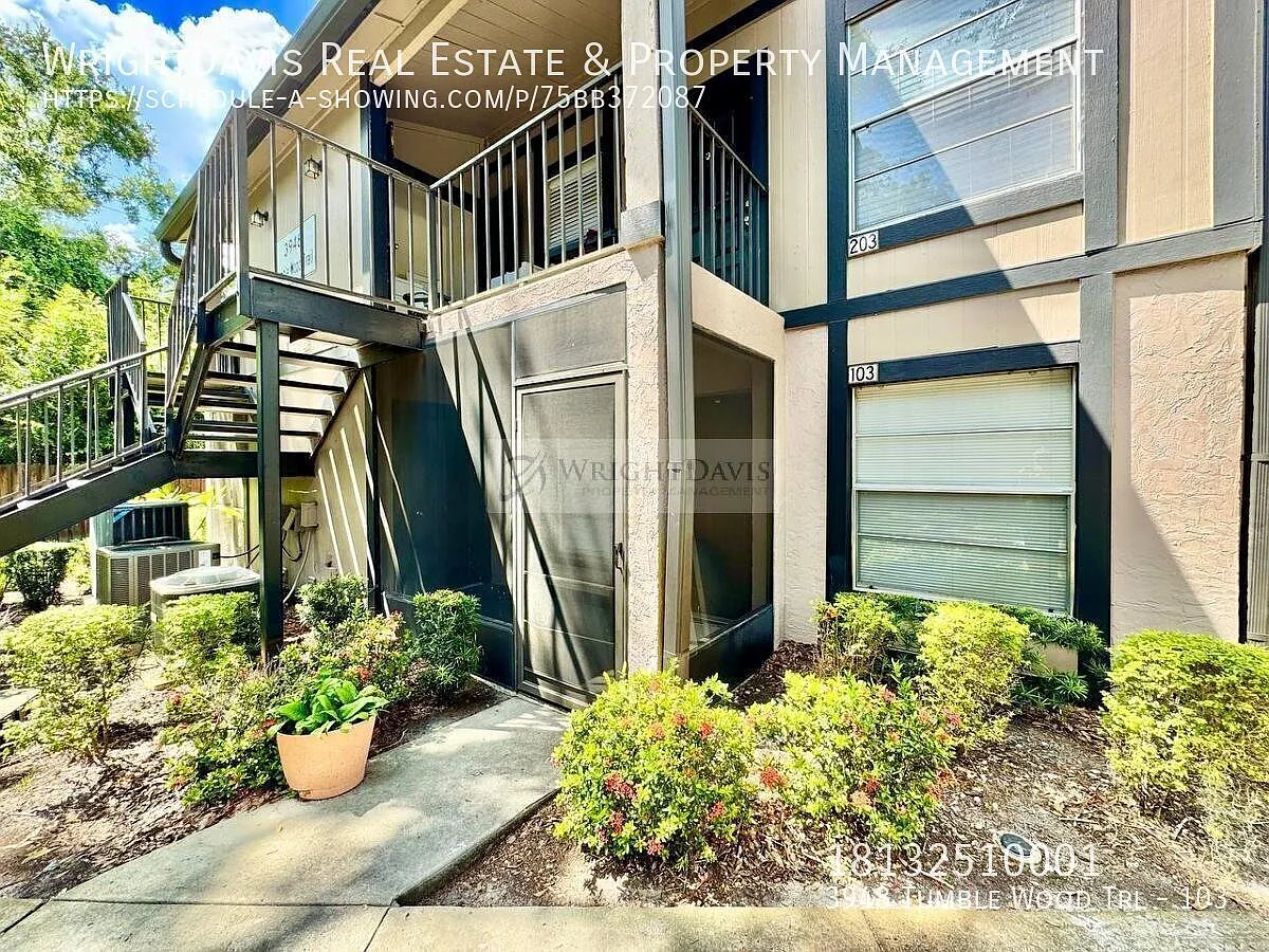 Beautiful First-Floor 2/2 Condo Near USF — Photo 2