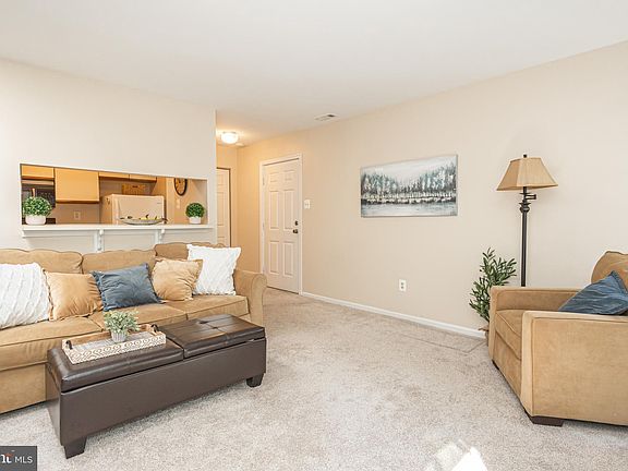 5th image of 1614 Diamond Dr