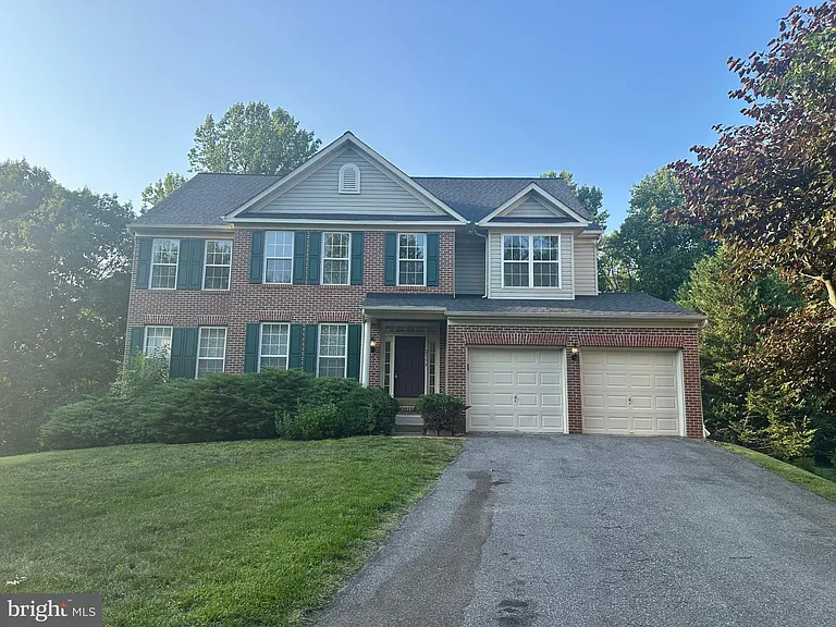 2198 Oak Forest Dr — Photo 1