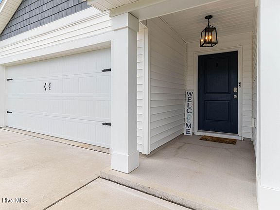 4th image of 362 Hope Creek Drive