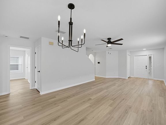 5th image of 7534 Maroon Peak Dr