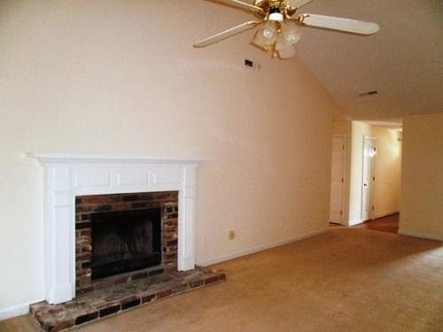 4th image of 908 S Hornbeam Dr
