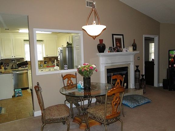 3rd image of 2947 Southshore Ct