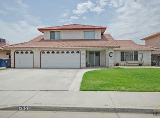 705 Newton St, Arvin, CA 93203
