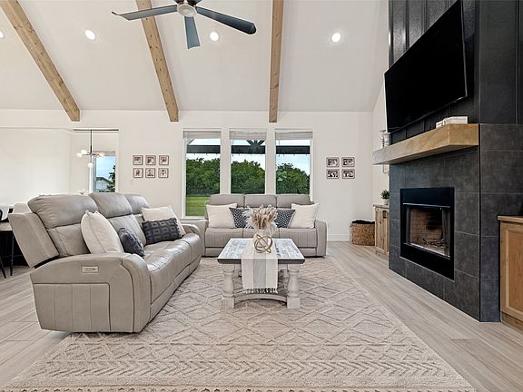 5th image of 2037 Sunset Ridge Dr