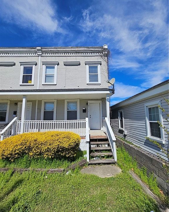 1st image of 2111 Bainbridge St