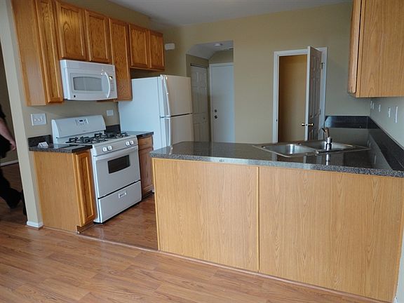 3rd image of 117 Parkside Dr