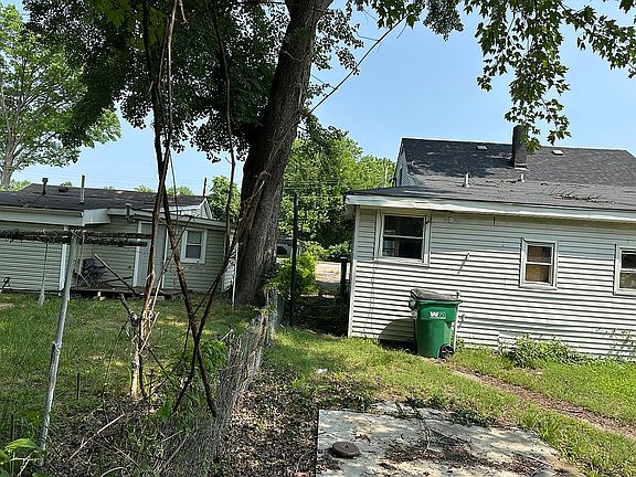 5th image of 3724 Marvin Ave