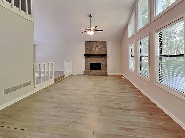 4515 King Springs Rd SE — Photo 2