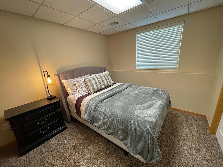 Garden level Bedroom 5