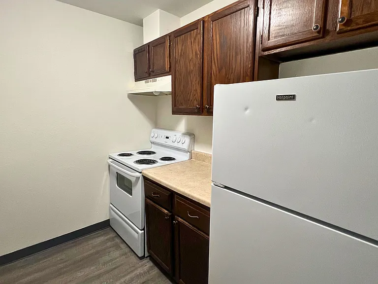 1510 E Gateway Cir S #106 — Photo 2