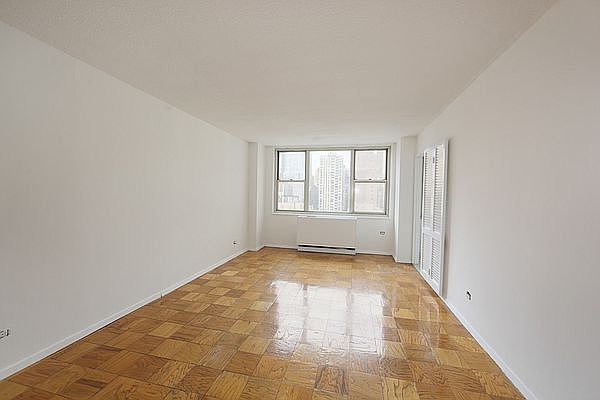 1st image of 154 E 29th St #710