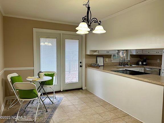 4th image of 510 Lynn Avenue