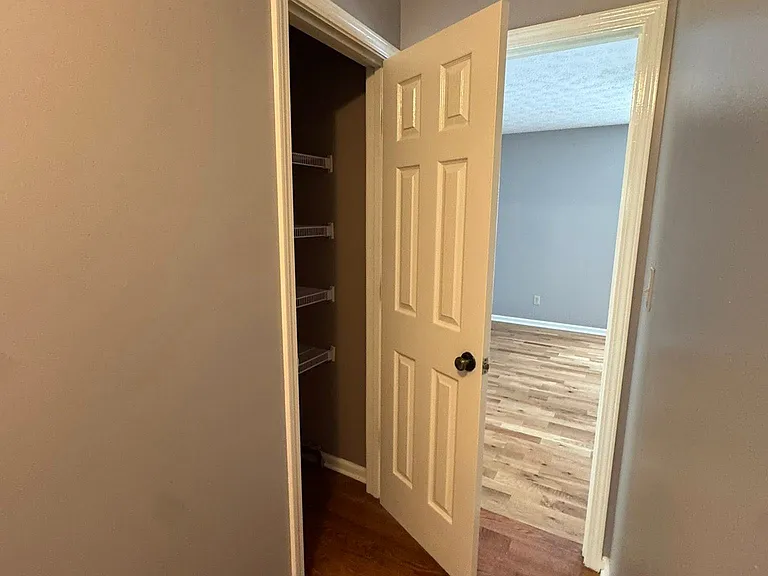 110 S Dove Ct — Photo 16