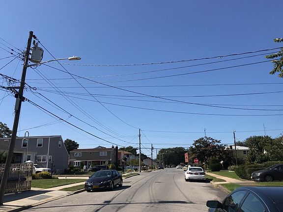 4th image of 1440 Surprise St