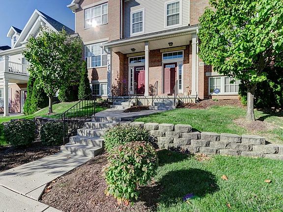 3rd image of 2701 Gardenia Ave APT 3