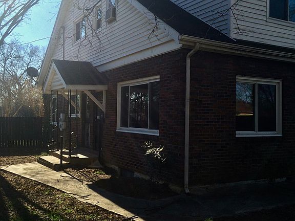 Separate entrance to your upstairs apartment.