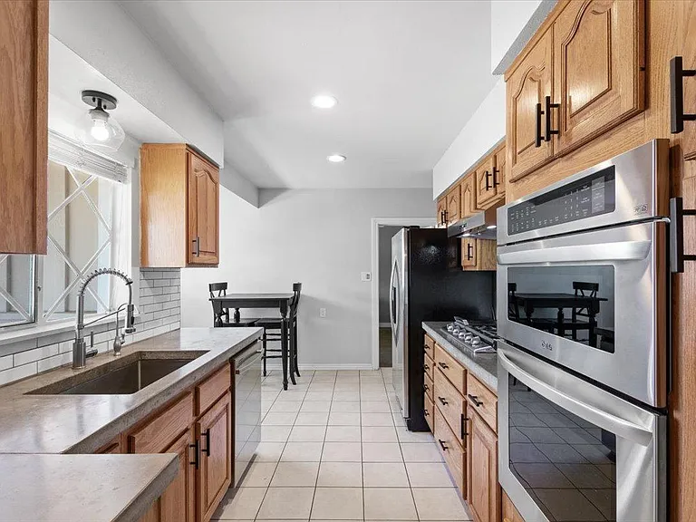 4320 E Clarendon Ave — Photo 11