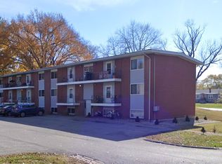 2009 Broadway, Highland, IL 62249