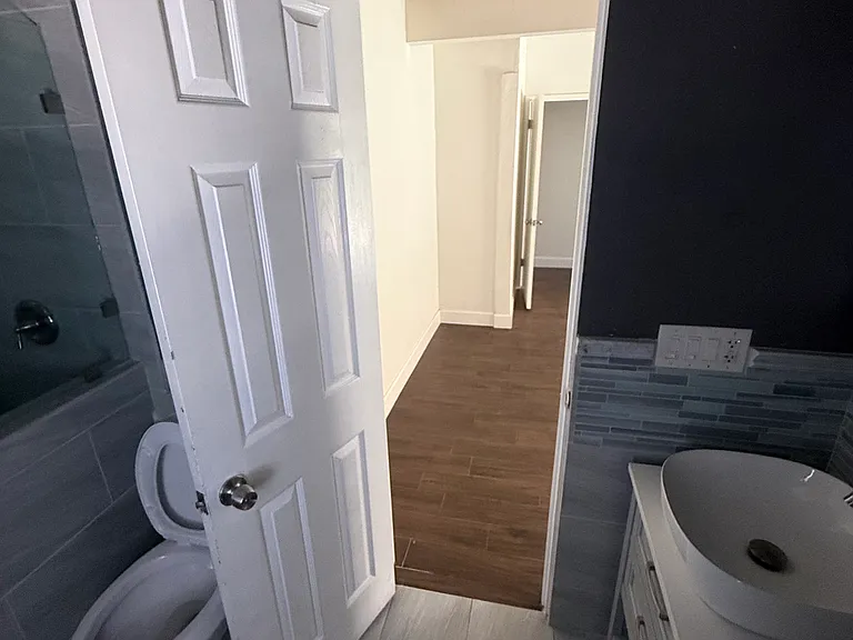 9712 Saint George St — Photo 39