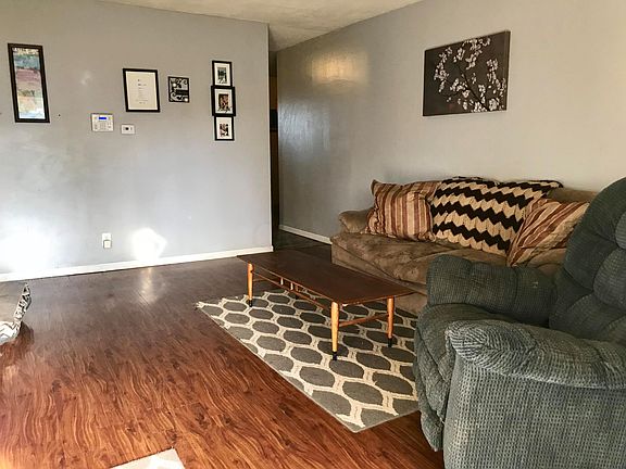 3rd image of 5074 Sutherland Dr
