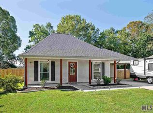 13676 S Trace Dr, Walker, LA 70785