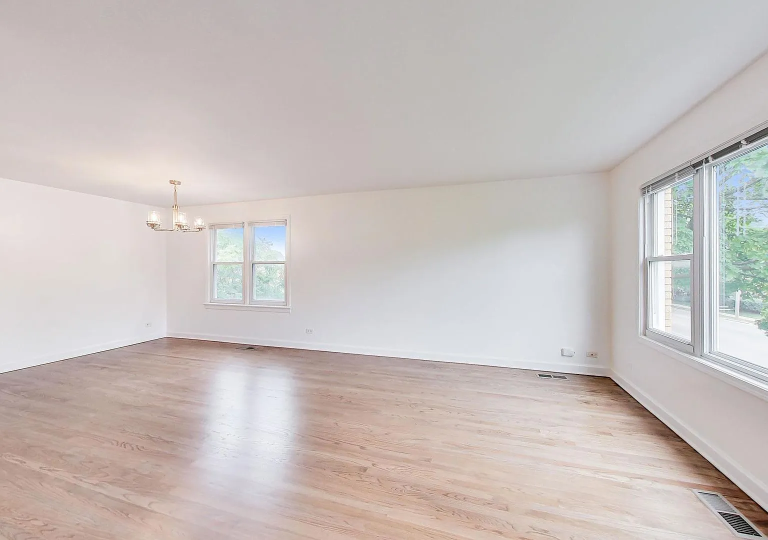 2 bed, 1.5 bath, 1200 sqft, $2,300 — Photo 4
